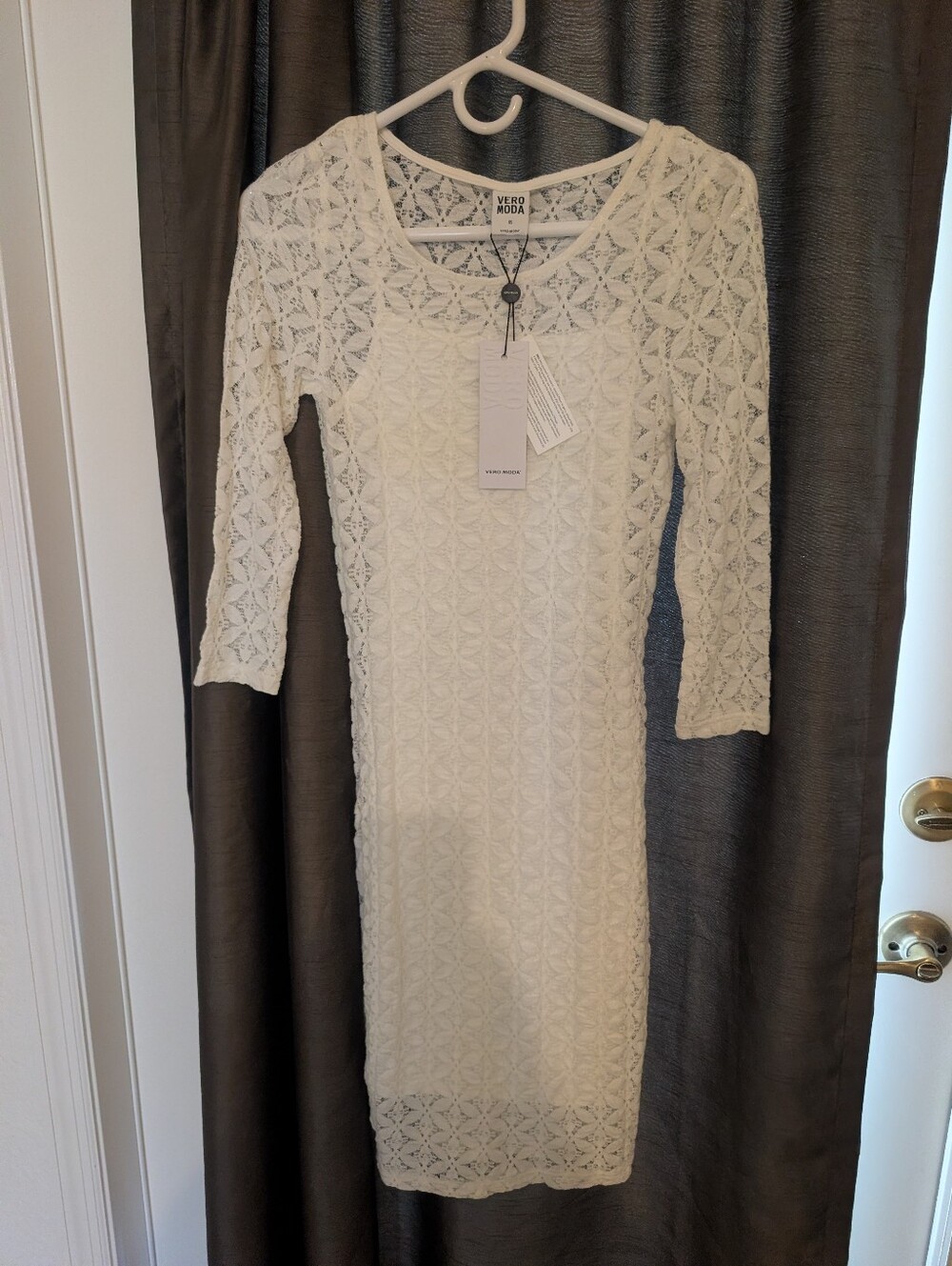 VERA MODA  WOMANS LACE BODYCON LONG SLEEVE DRESS W/ LINING NEW W/ TAGS XS